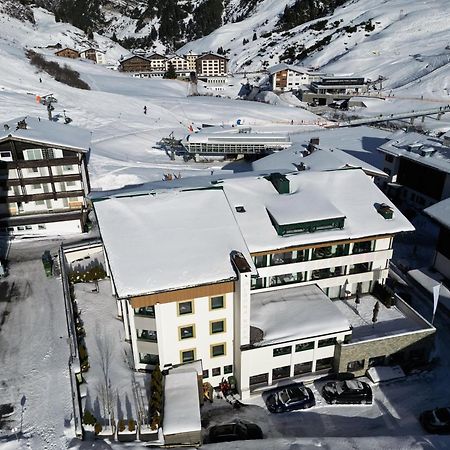 Hotel Albona Nova Zuers Exterior foto