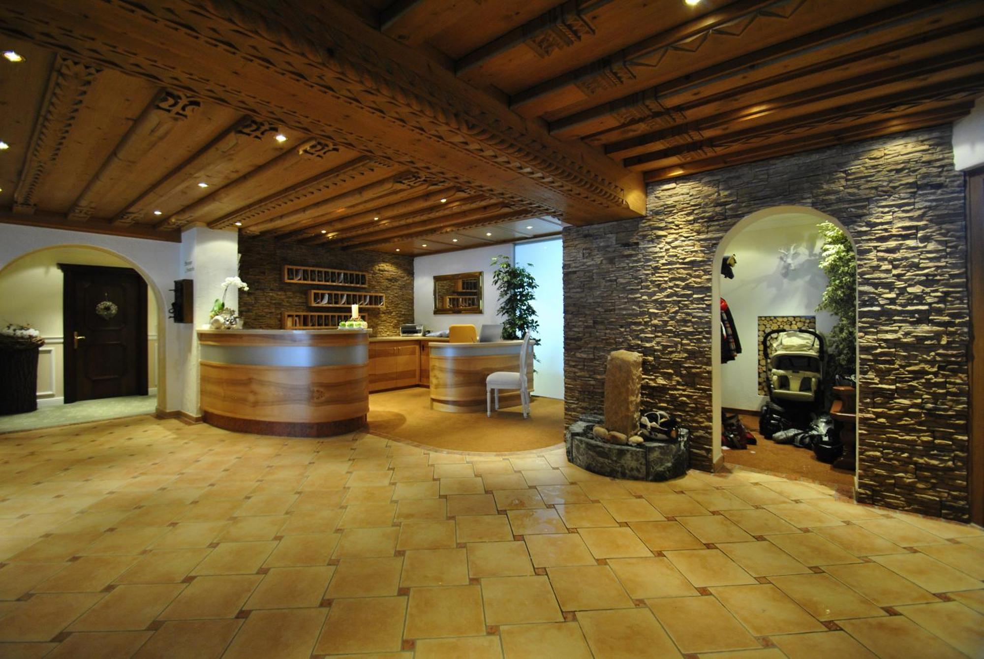 Hotel Albona Nova Zuers Exterior foto