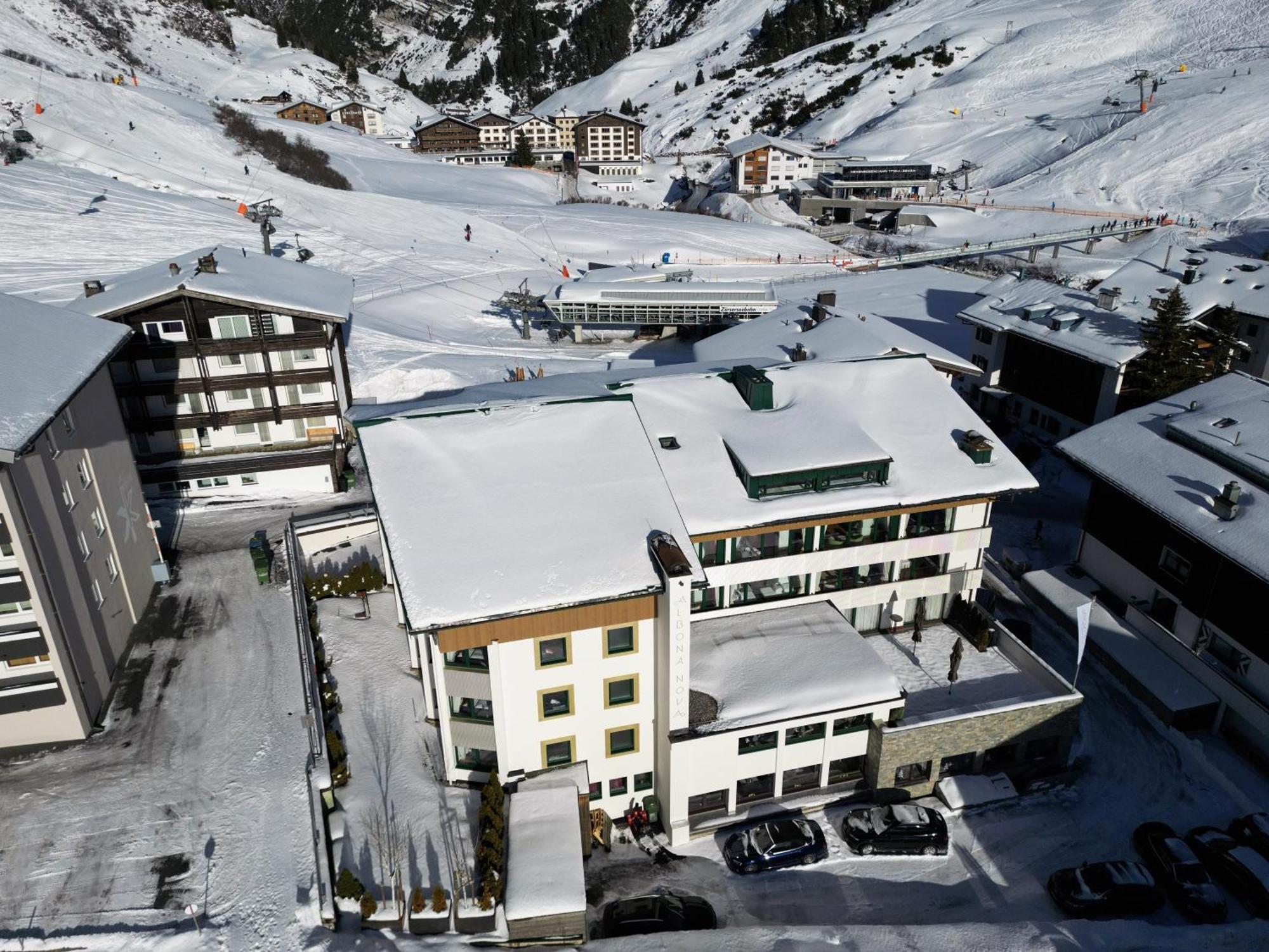 Hotel Albona Nova Zuers Exterior foto