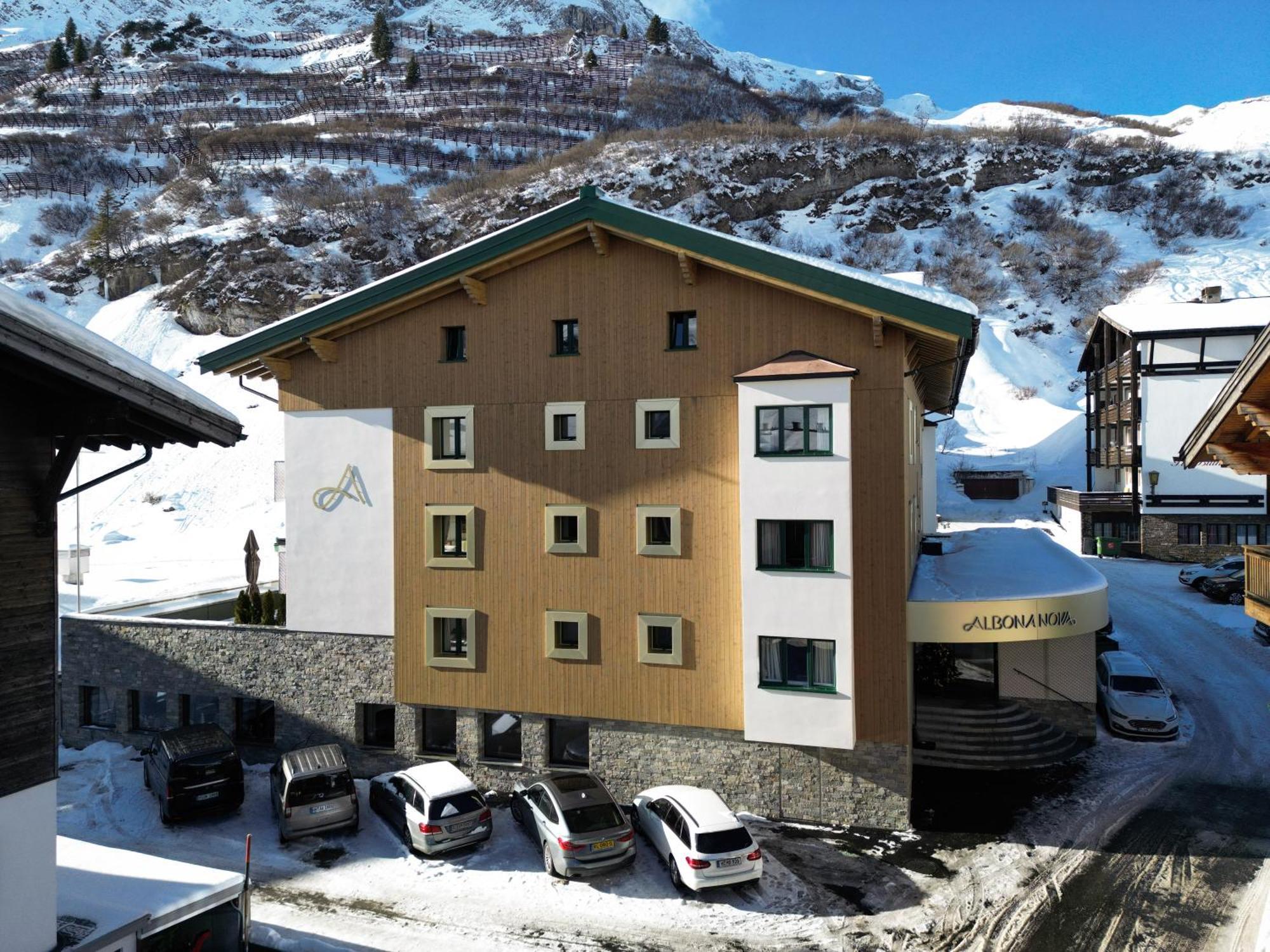 Hotel Albona Nova Zuers Exterior foto